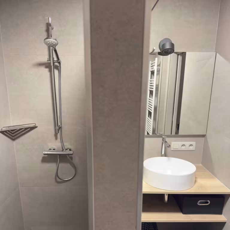 Badkamer van eerste slaapkamer